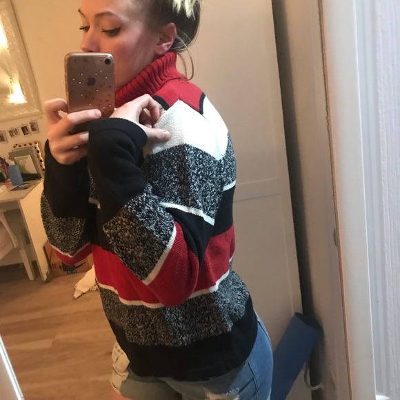 Vintage Sweater Bundle - Picture 5 of 6